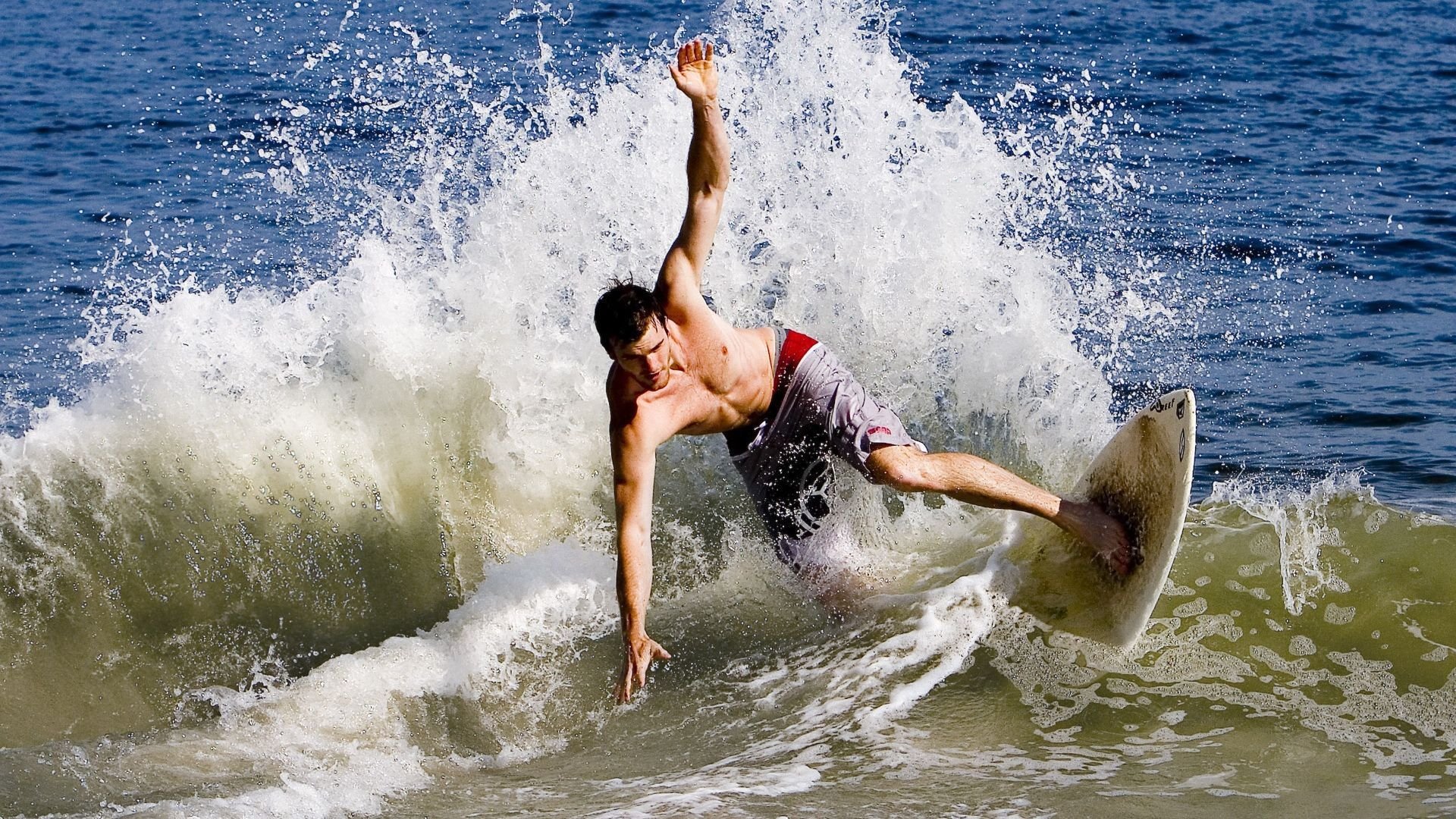 《电竞作品创作：漫画、动画带火电竞文化》，电竞题材的漫画